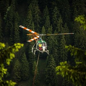 Meet your Posher, Dustin the Heli Pilot